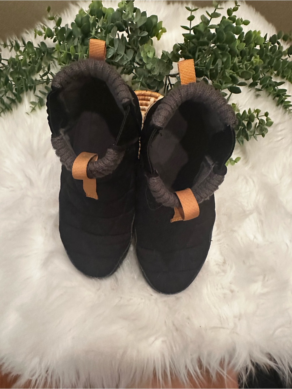 Teva Ember Womens Size 5 Black Quilted Slip-On Ankle Boots | Cozy Outdoor Shoes - Picture 10 of 14